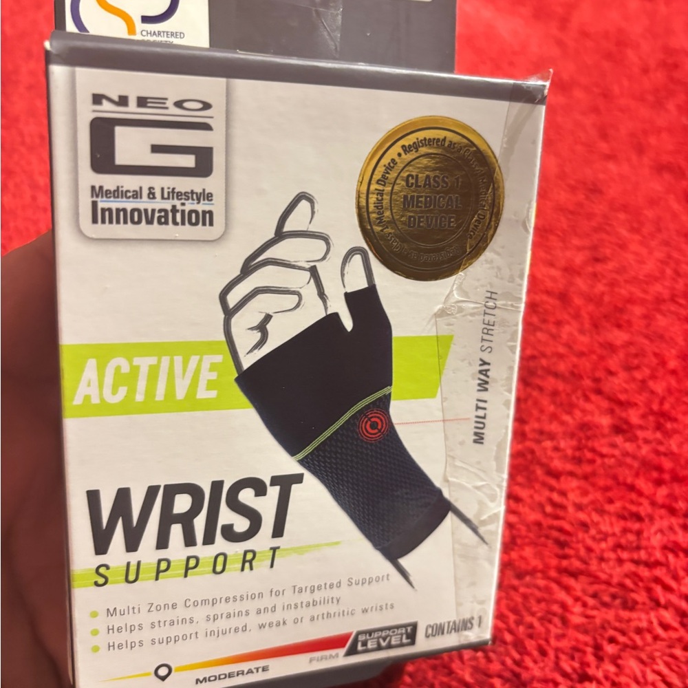 Neo G Active Black Wrist Support size Medium. New